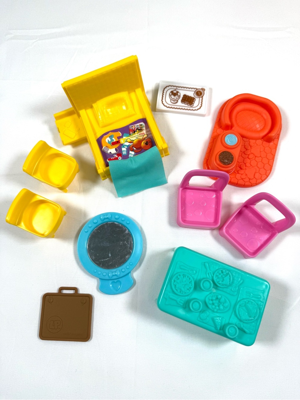 LITTLE PEOPLE Replacement Furniture Accessories House School Daycare Mixed Lot - Picture 7 of 7